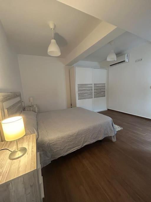 Petite California Duenas Apartment Seville Exterior photo