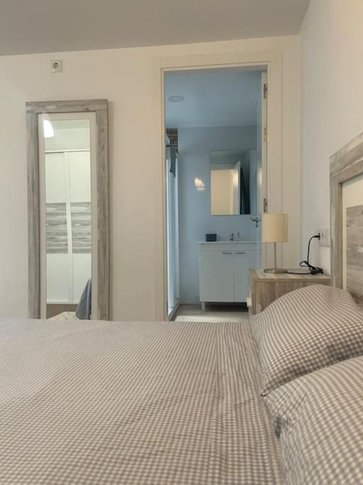 Petite California Duenas Apartment Seville Exterior photo